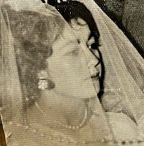 Meet your Posher, Blanca elida